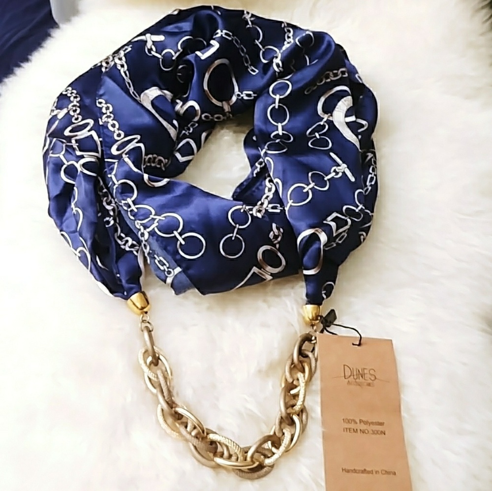 NWT. Dunes navy infinity scarf woth chain